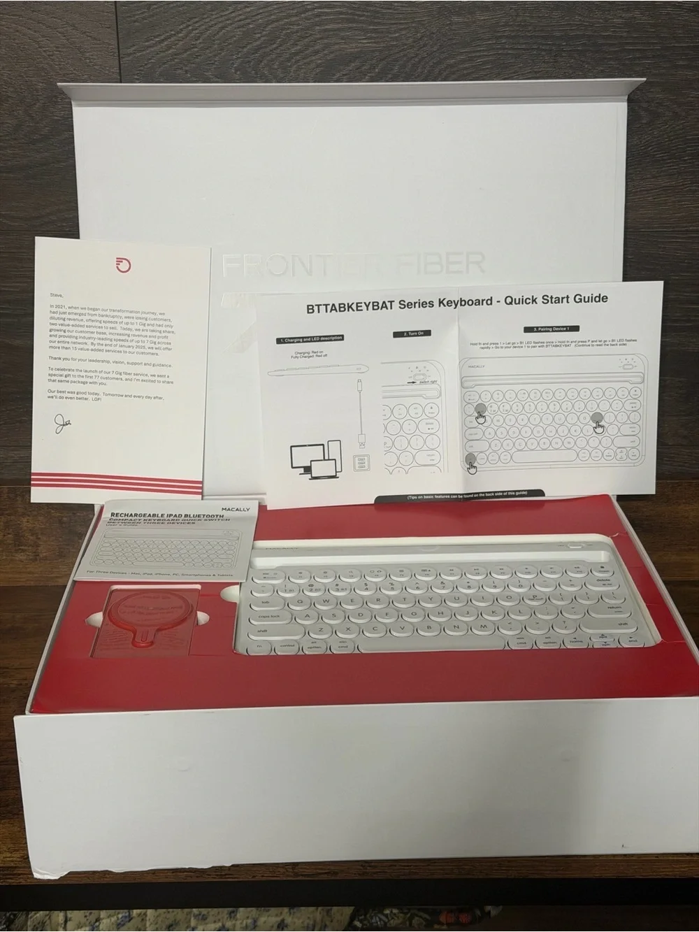 Macally Bluetooth Keyboard for iPad | Rechargeable Wireless | White | NEW in Box